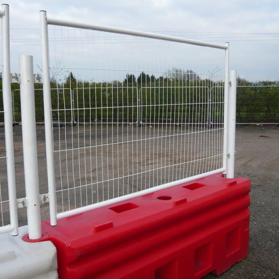 RB22 Mesh Fence