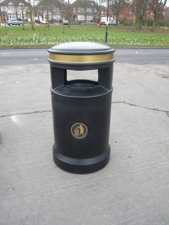 Black Cesar 120 Litre Litter Bin